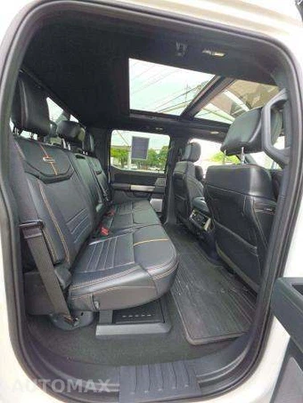 2024 Ford Super Duty F-250 Platinum Crew Cab Medium Bed - miniatura 16