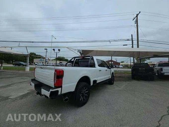 2024 Ford Super Duty F-250 Platinum Crew Cab Medium Bed - miniatura 3