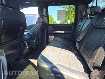 2024 Ford Super Duty F-250 Platinum Crew Cab Medium Bed - miniatura 13