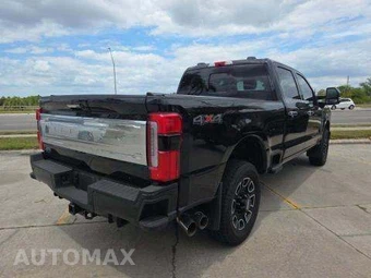 2024 Ford Super Duty F-250 Platinum Crew Cab Medium Bed - miniatura 3