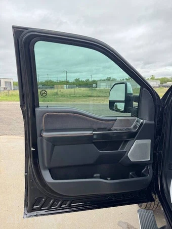 2024 Ford Super Duty F-250 Platinum Crew Cab Medium Bed - miniatura 16
