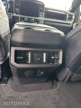 2024 Ford Super Duty F-250 Platinum Crew Cab Medium Bed - miniatura 31