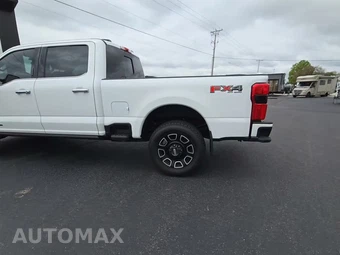 2024 Ford Super Duty F-250 Platinum Crew Cab Medium Bed - miniatura 2