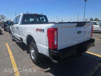 2024 Ford Super Duty F-250 XL Crew Cab Long Bed - miniatura 2