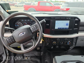 2024 Ford Super Duty F-250 XL Crew Cab Long Bed - miniatura 11