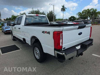 2024 Ford Super Duty F-250 XL Crew Cab Long Bed - miniatura 2