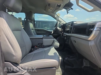 2024 Ford Super Duty F-250 XL Crew Cab Long Bed - miniatura 8