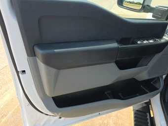 2024 Ford Super Duty F-250 XL Crew Cab Medium Bed - miniatura 9