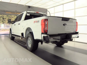 2024 Ford Super Duty F-250 XL Crew Cab Medium Bed - miniatura 8