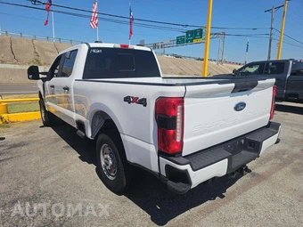 2024 Ford Super Duty F-250 XL Crew Cab Medium Bed - miniatura 2