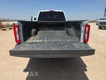 2024 Ford Super Duty F-250 XLT Crew Cab Long Bed - miniatura 11