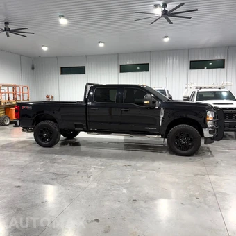 2024 Ford Super Duty F-250 XLT Crew Cab Long Bed - miniatura 5