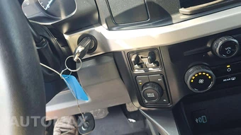 2024 Ford Super Duty F-250 XLT Crew Cab Medium Bed - miniatura 26
