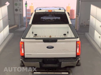 2024 Ford Super Duty F-250 XLT Crew Cab Medium Bed - miniatura 6