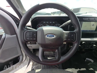 2024 Ford Super Duty F-250 XLT Crew Cab Medium Bed - miniatura 10