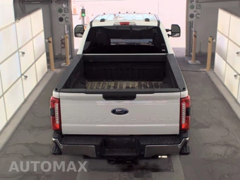 2024 Ford Super Duty F-250 XLT Crew Cab Medium Bed - miniatura 5