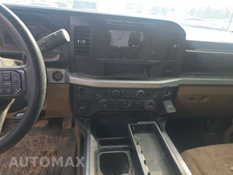 2024 Ford Super Duty F-250 XLT Crew Cab Medium Bed - miniatura 10