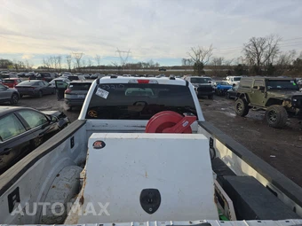 2024 Ford Super Duty F-250 XLT Crew Cab Medium Bed - miniatura 15