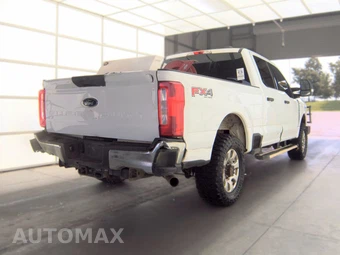 2024 Ford Super Duty F-250 XLT Crew Cab Medium Bed - miniatura 3
