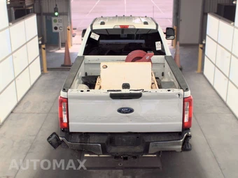 2024 Ford Super Duty F-250 XLT Crew Cab Medium Bed - miniatura 4