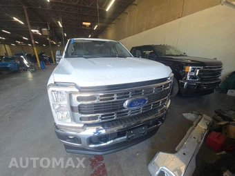 2024 Ford Super Duty F-250 XLT Crew Cab Medium Bed - miniatura 2