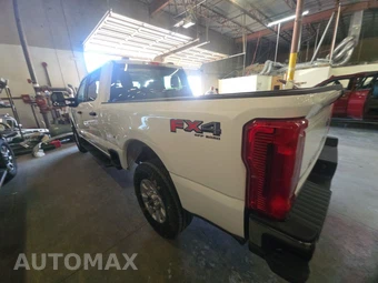 2024 Ford Super Duty F-250 XLT Crew Cab Medium Bed - miniatura 6