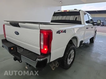 2024 Ford Super Duty F-250 XLT Crew Cab Medium Bed - miniatura 4