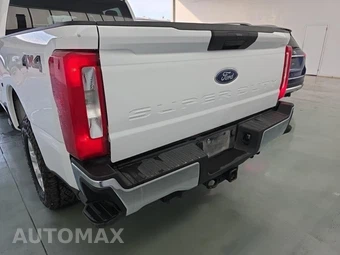 2024 Ford Super Duty F-250 XLT Crew Cab Medium Bed - miniatura 5