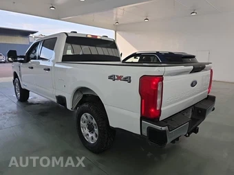 2024 Ford Super Duty F-250 XLT Crew Cab Medium Bed - miniatura 6
