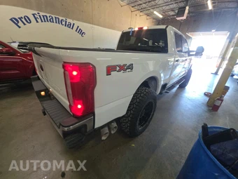 2024 Ford Super Duty F-250 XLT Crew Cab Medium Bed - miniatura 4