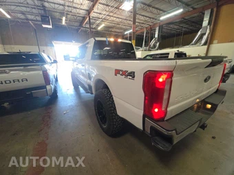 2024 Ford Super Duty F-250 XLT Crew Cab Medium Bed - miniatura 6