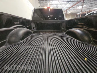 2024 Ford Super Duty F-250 XLT Crew Cab Medium Bed - miniatura 16