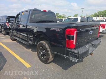 2024 Ford Super Duty F-250 XLT Crew Cab Medium Bed - miniatura 2