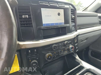 2024 Ford Super Duty F-250 XLT Crew Cab Medium Bed - miniatura 11