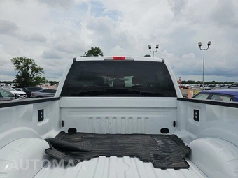 2024 Ford Super Duty F-250 XLT Crew Cab Medium Bed - miniatura 16