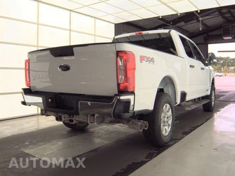 2024 Ford Super Duty F-250 XLT Crew Cab Medium Bed - miniatura 4