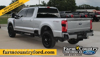 2024 Ford Super Duty F-250 XLT Crew Cab Medium Bed - miniatura 2