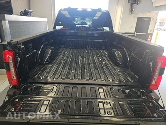 2024 Ford Super Duty F-250 XLT Crew Cab Medium Bed - miniatura 16
