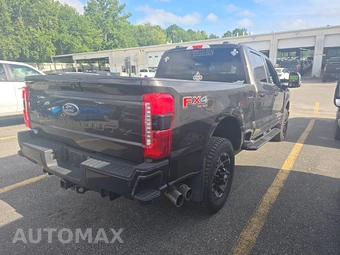 2024 Ford Super Duty F-250 XLT Crew Cab Medium Bed - miniatura 4