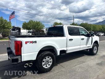 2024 Ford Super Duty F-250 XLT Crew Cab Medium Bed - miniatura 5