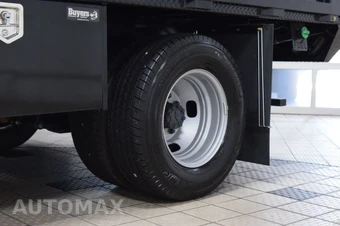 2024 Ford Super Duty F-350 Cab Chassis XL Crew Cab DRW - miniatura 17