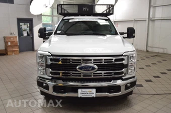 2024 Ford Super Duty F-350 Cab Chassis XL Crew Cab DRW - miniatura 2