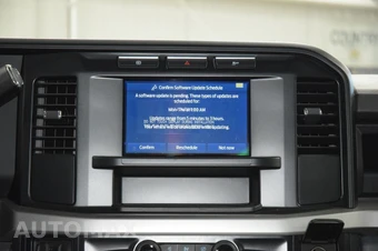 2024 Ford Super Duty F-350 Cab Chassis XL Crew Cab DRW - miniatura 21