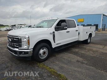 2024 Ford Super Duty F-350 Cab Chassis XL Crew Cab DRW