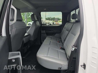 2024 Ford Super Duty F-350 Cab Chassis XL Crew Cab DRW - miniatura 12