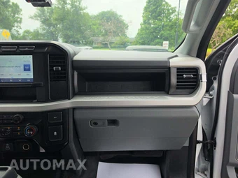 2024 Ford Super Duty F-350 Cab Chassis XL Crew Cab DRW - miniatura 17
