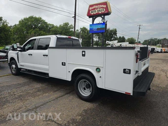 2024 Ford Super Duty F-350 Cab Chassis XL Crew Cab DRW - miniatura 2