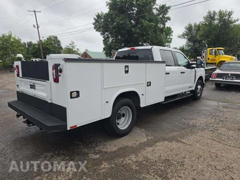 2024 Ford Super Duty F-350 Cab Chassis XL Crew Cab DRW - miniatura 3