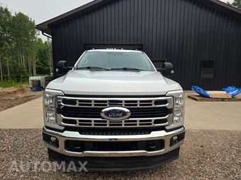 2024 Ford Super Duty F-350 Cab Chassis XL Crew Cab DRW - miniatura 12