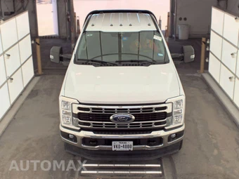 2024 Ford Super Duty F-350 Cab Chassis XL Crew Cab DRW - miniatura 2